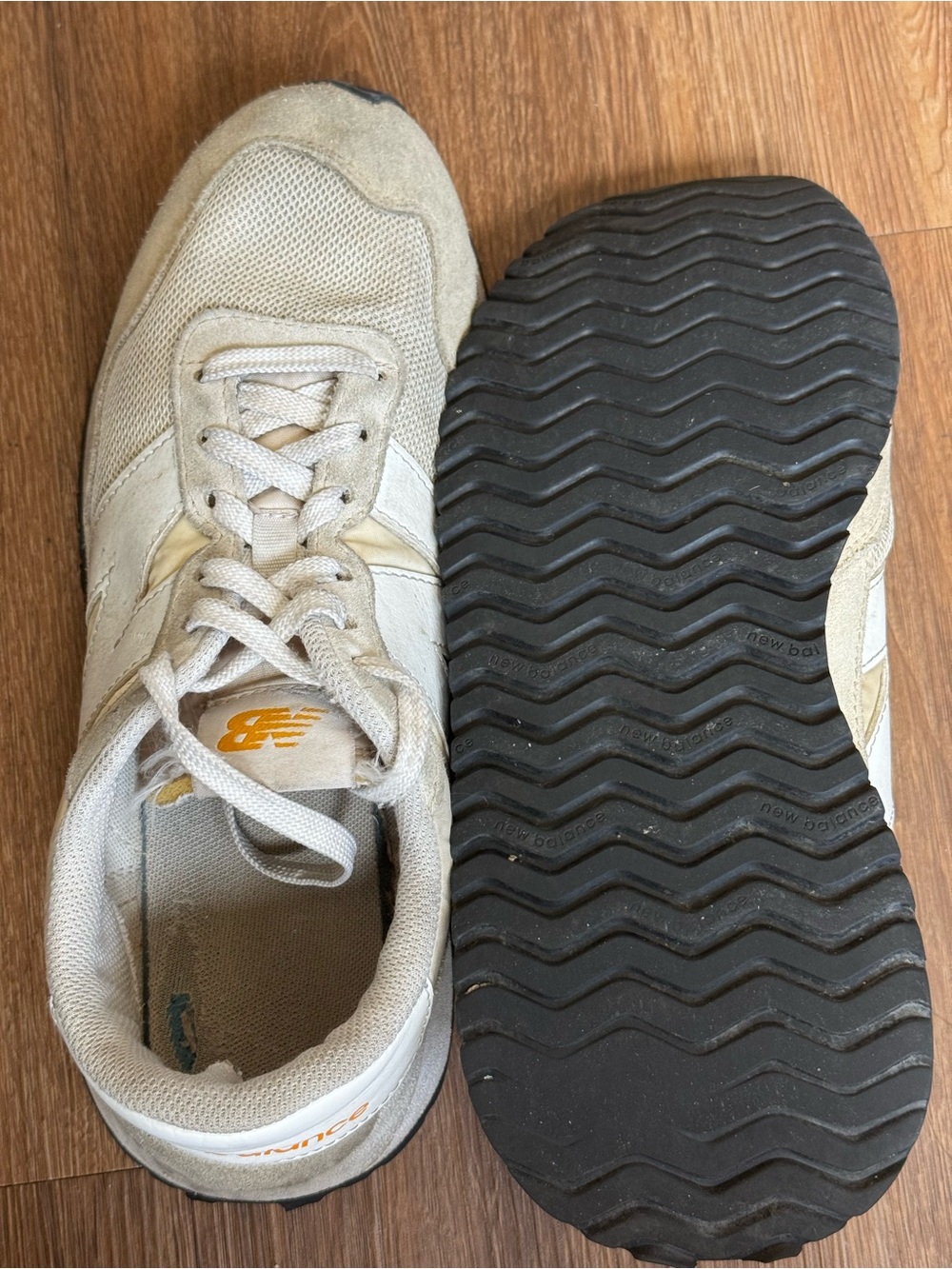 New Balance Beige and White Women's Sneakers Casual Runner - Picture 3 of 4